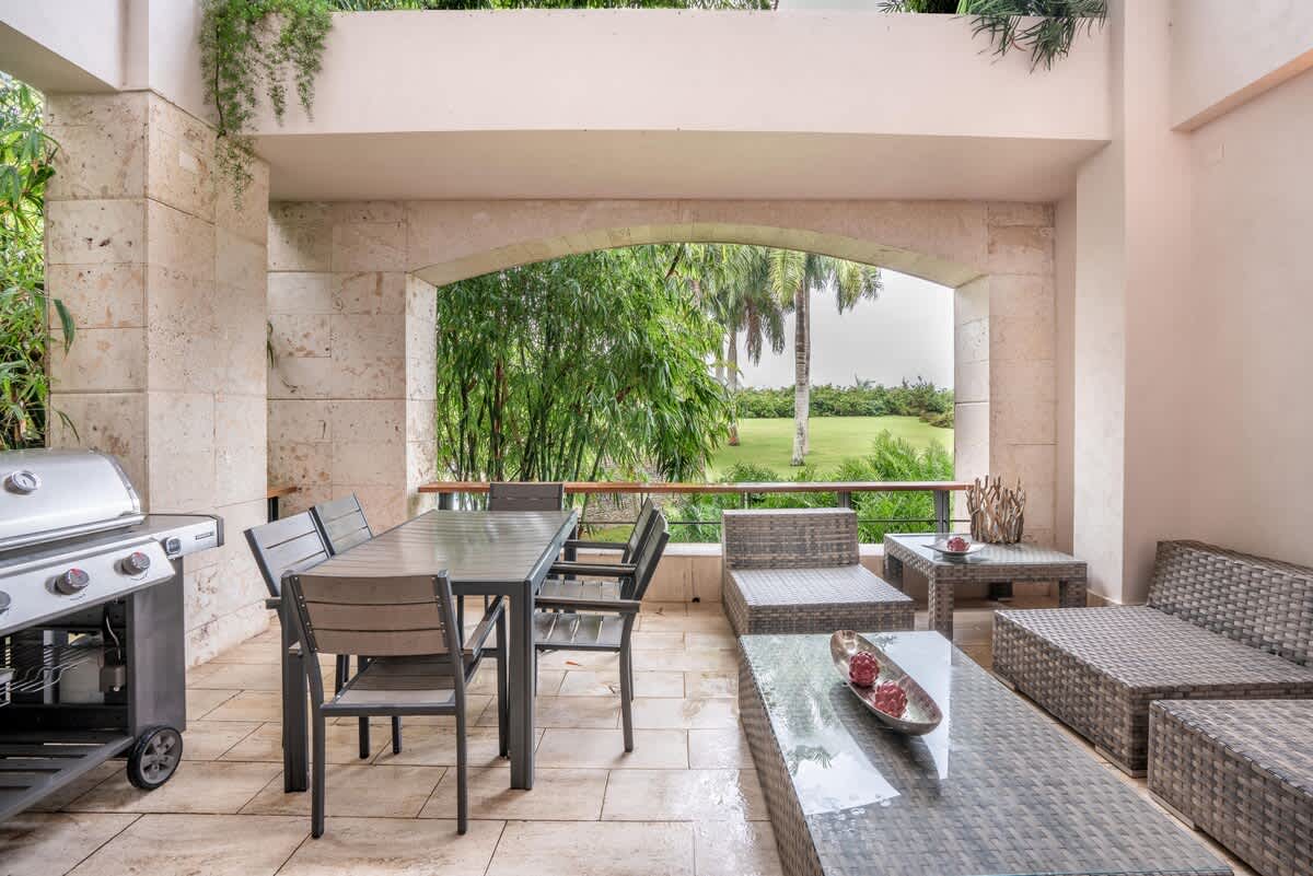 6944442efcb6fe3e7c3fbcdf