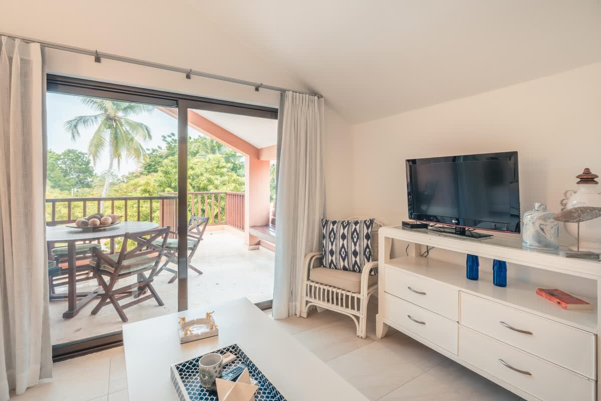 6944436b914dba2e072f7630