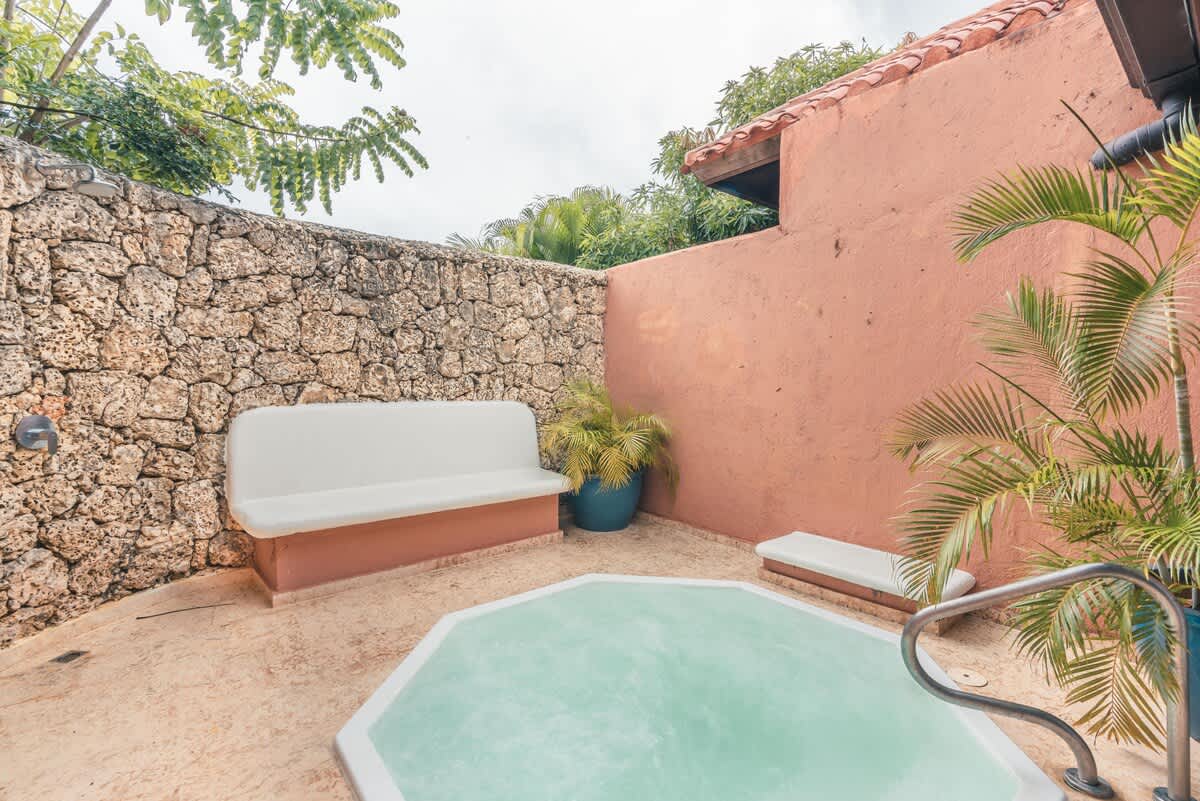 6944436f914dba2e072f765c