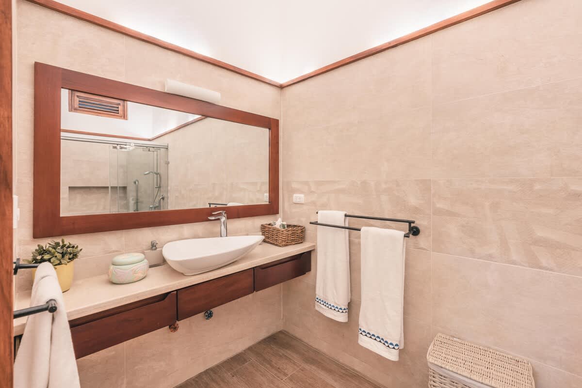 6944436a914dba2e072f761d