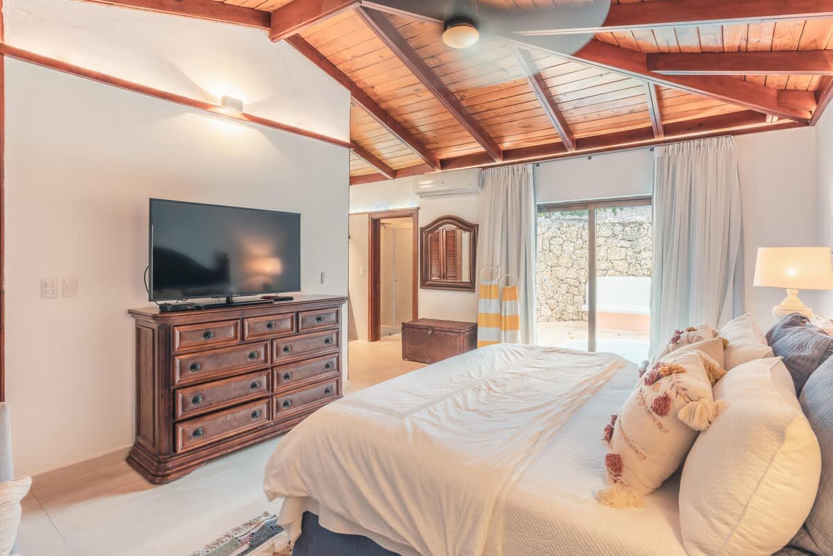 6944436b914dba2e072f7638