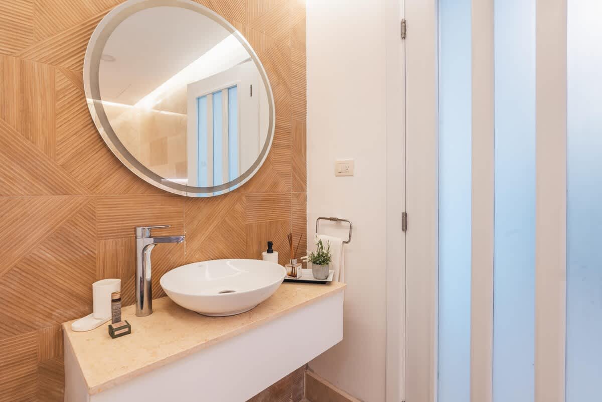 6944443e914dba2e072f7d39