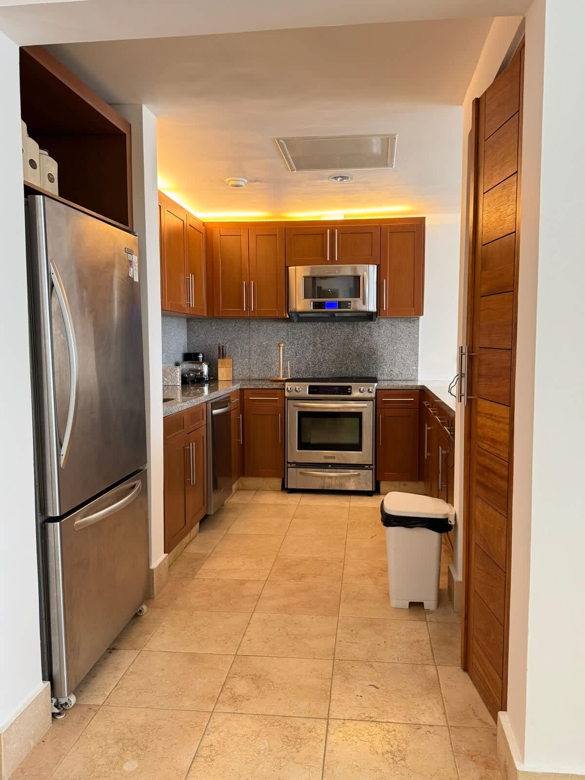 698e2febfe0756b4c4ac8a84