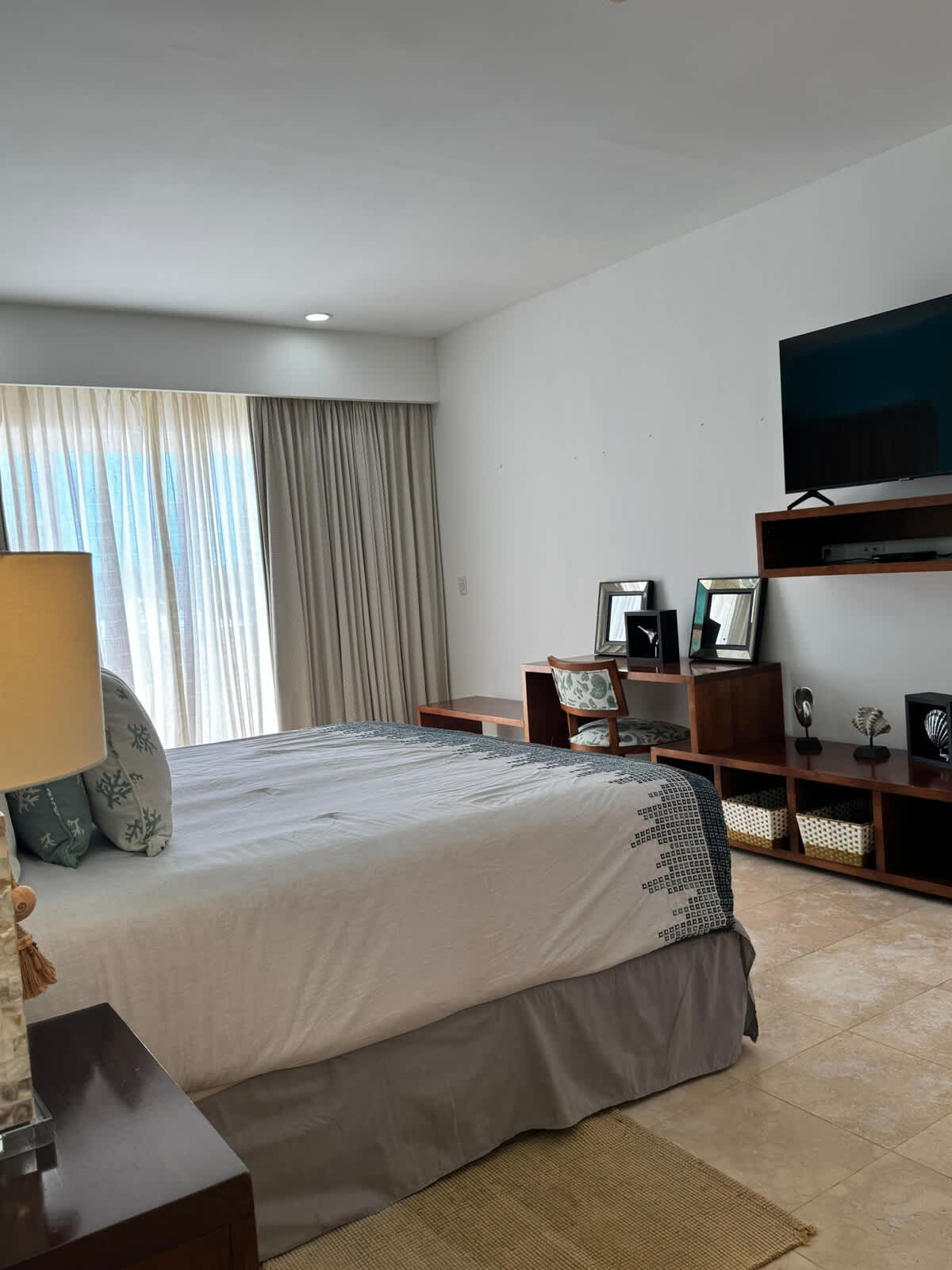 698e2feafe0756b4c4ac8a70