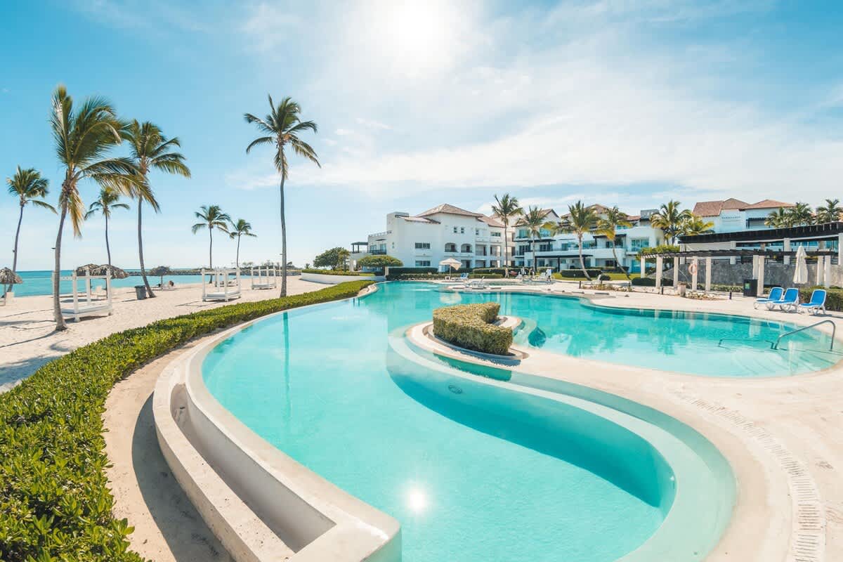 6944444dfcb6fe3e7c3fbec7