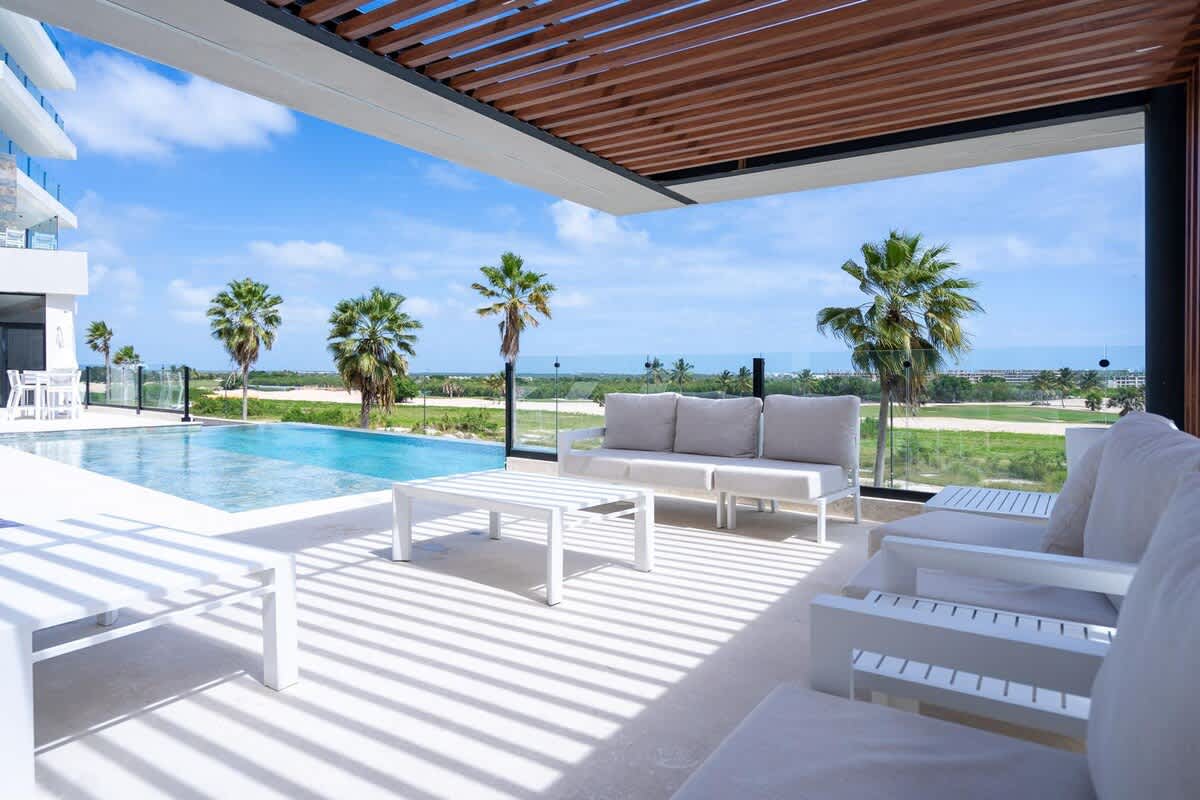 6944445cfcb6fe3e7c3fc058