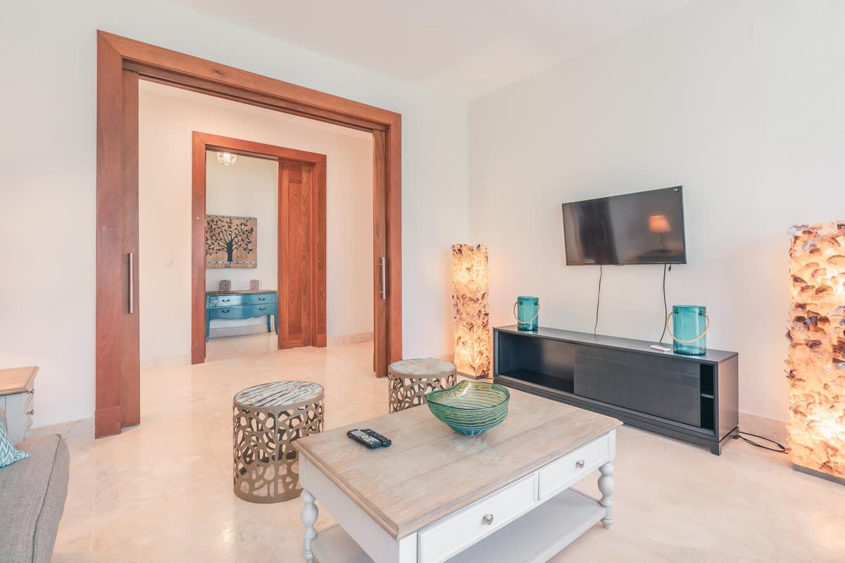 69444365fcb6fe3e7c3fb639