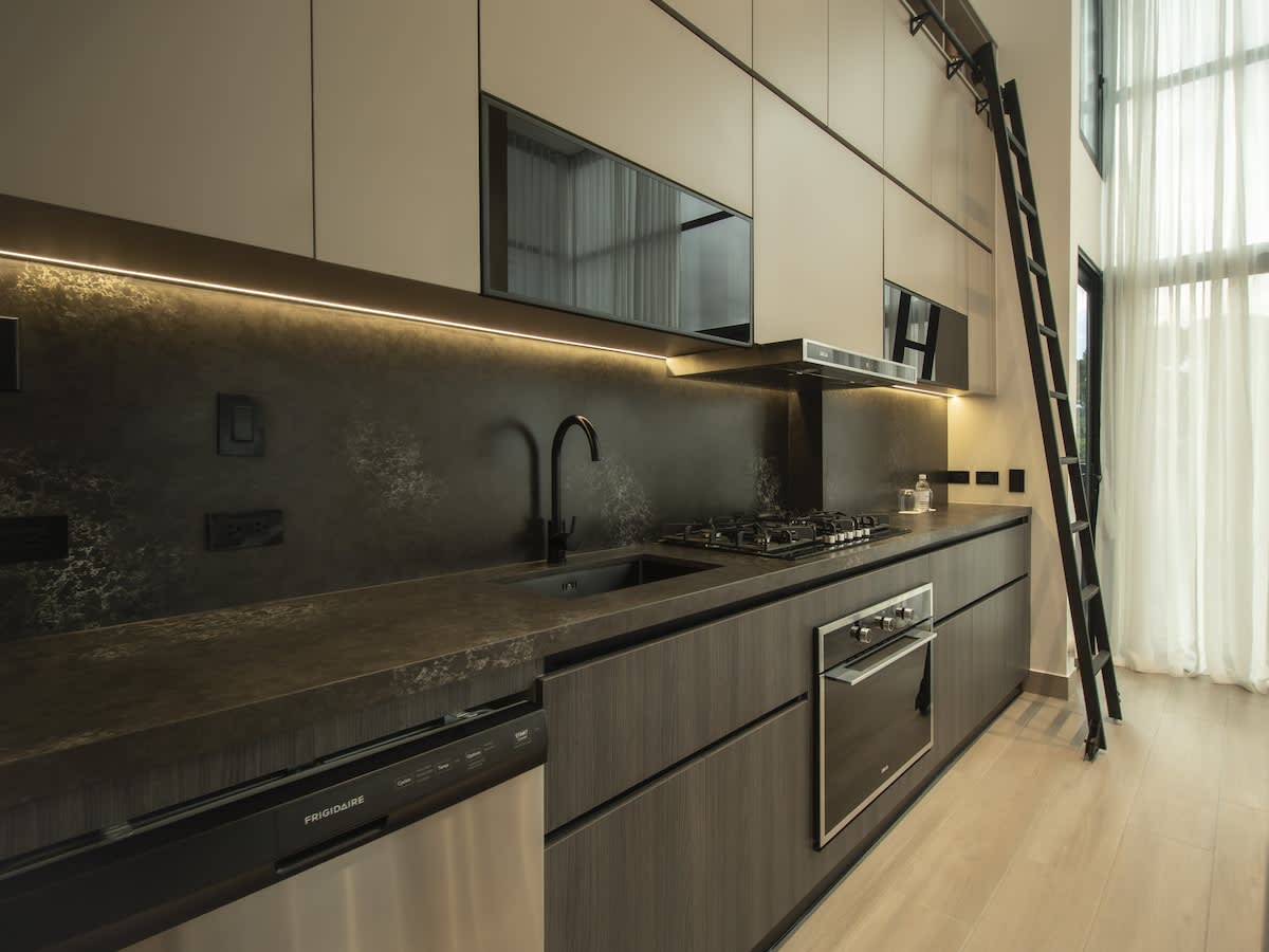 694aebe798ade2a2e859c5f9