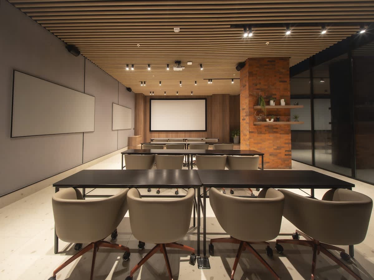 694aebea98ade2a2e859c62c