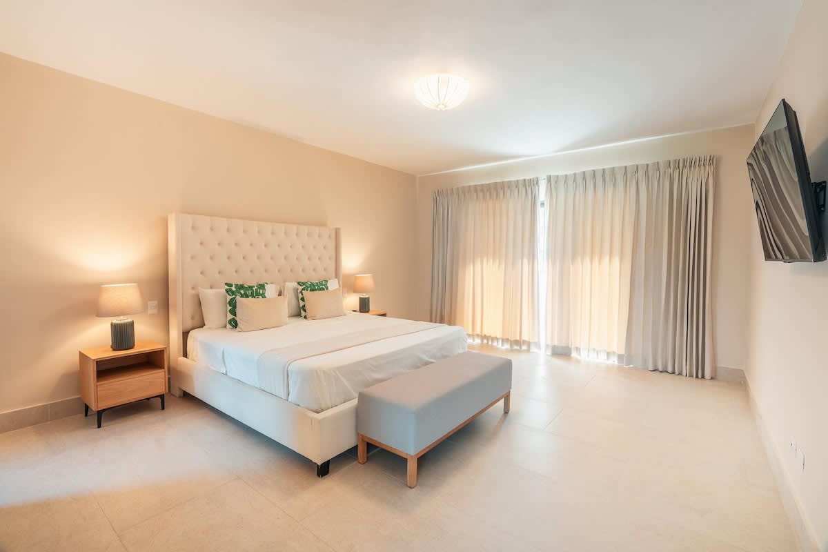 6944447d914dba2e072f803c