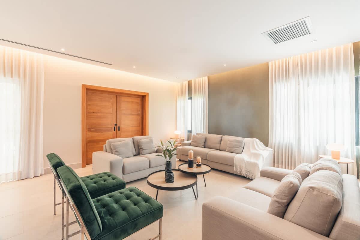 6944447d914dba2e072f804a