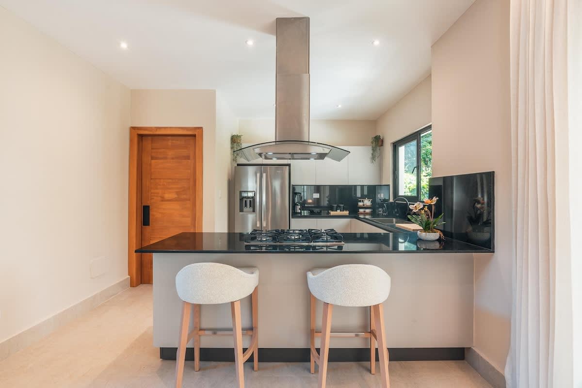 6944447d914dba2e072f803a