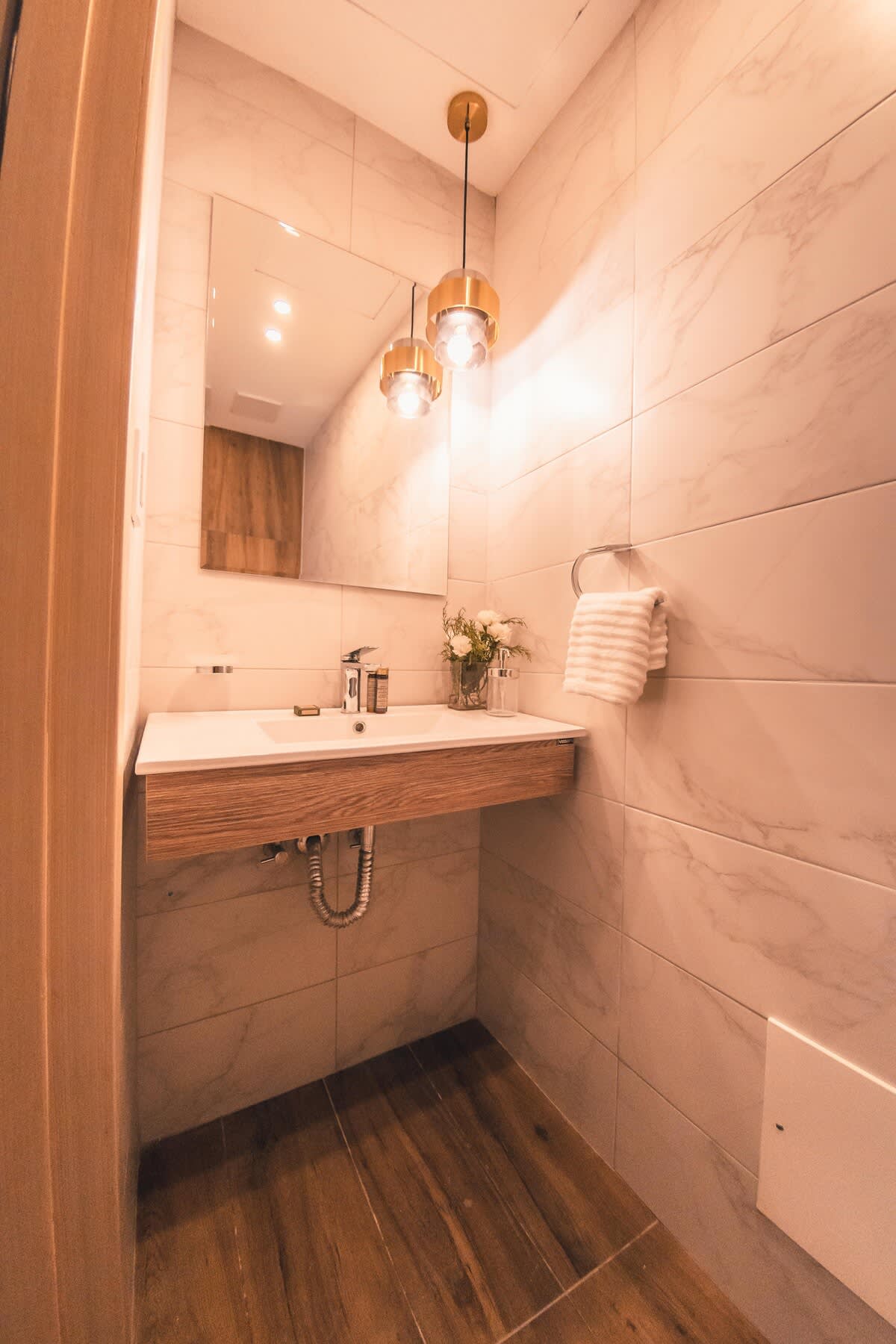 694aff6c9ffb66b812e211f4