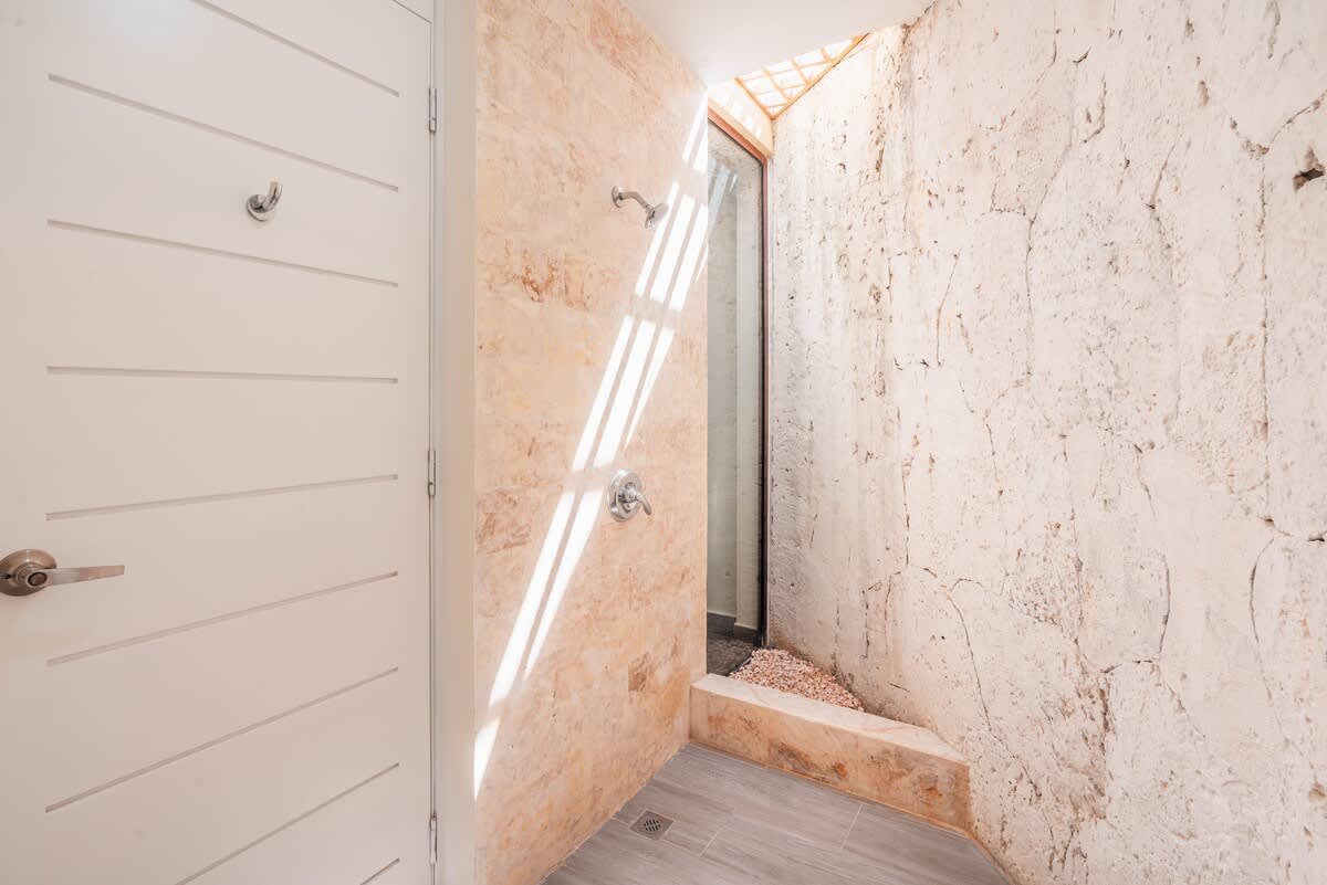 6945c018fcb6fe3e7c44326a