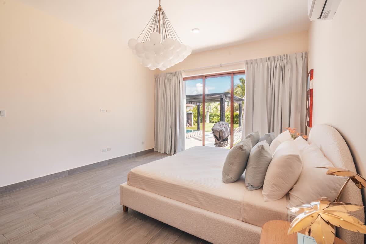 6945c019fcb6fe3e7c44326e