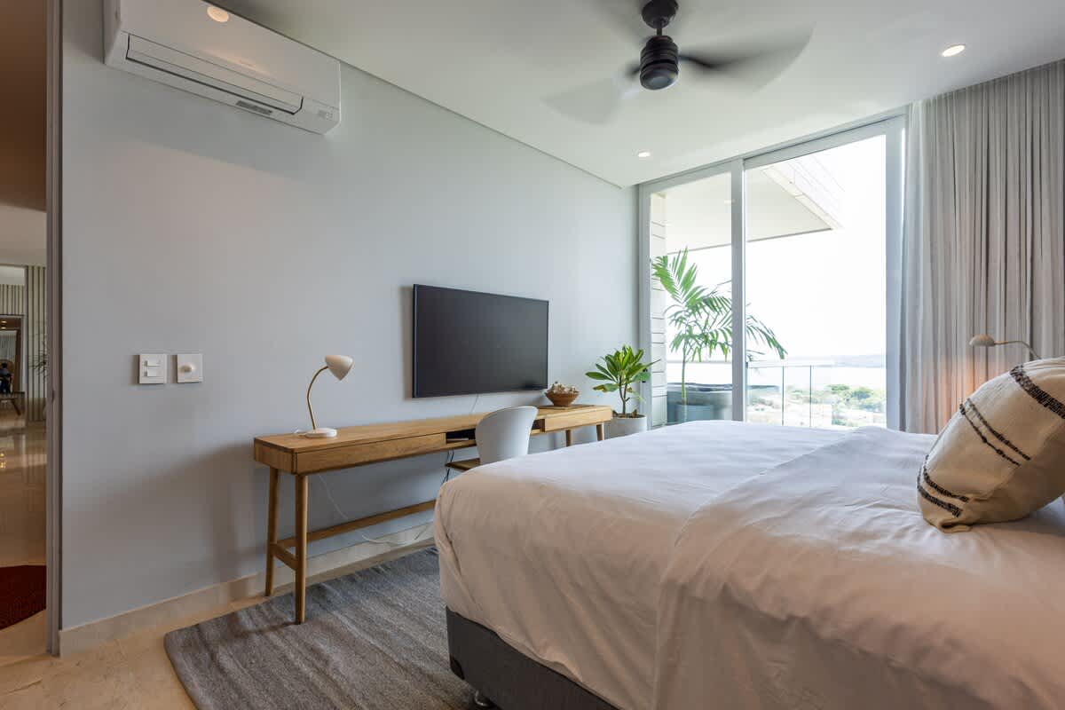 6944448d914dba2e072f80e6