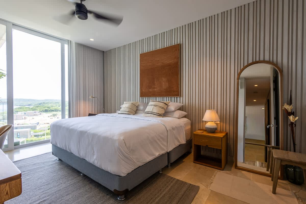 6944448e914dba2e072f80f2