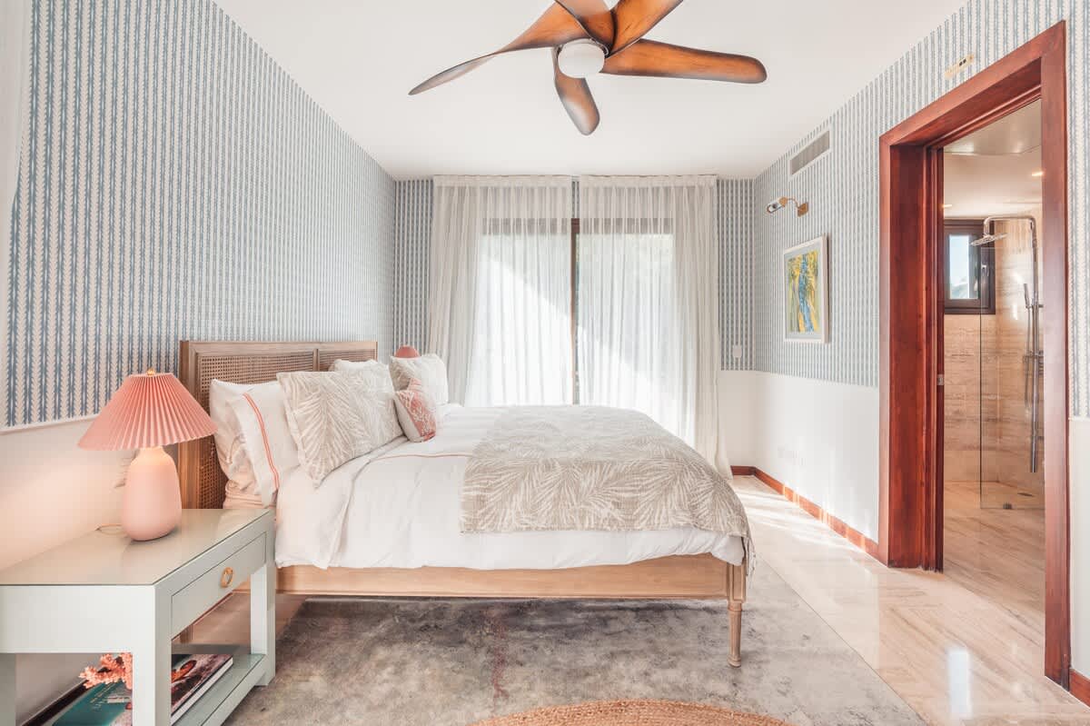 694afef398ade2a2e859f8e7