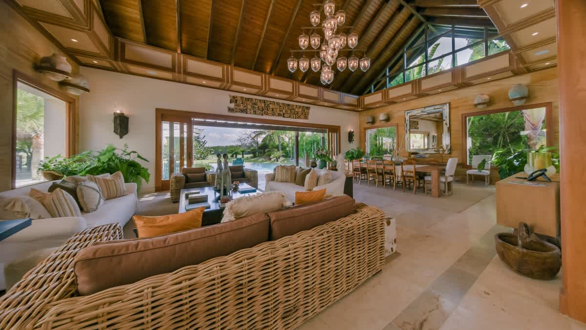 6944433e914dba2e072f7380