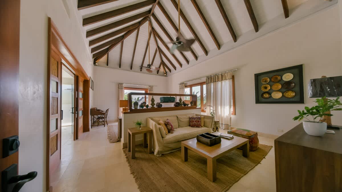 6944433e914dba2e072f7384