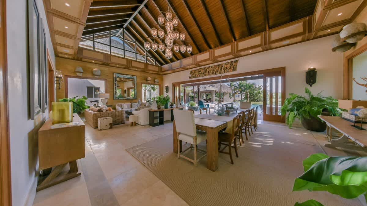 6944433f914dba2e072f7396