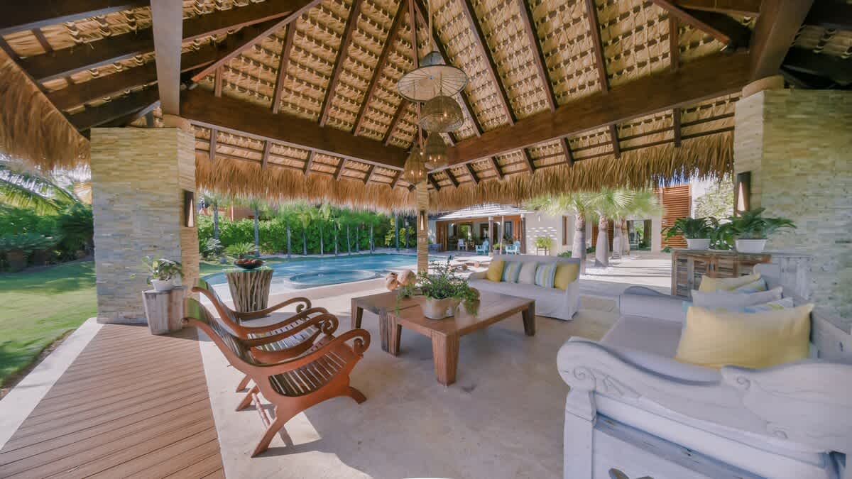 6944433f914dba2e072f739d