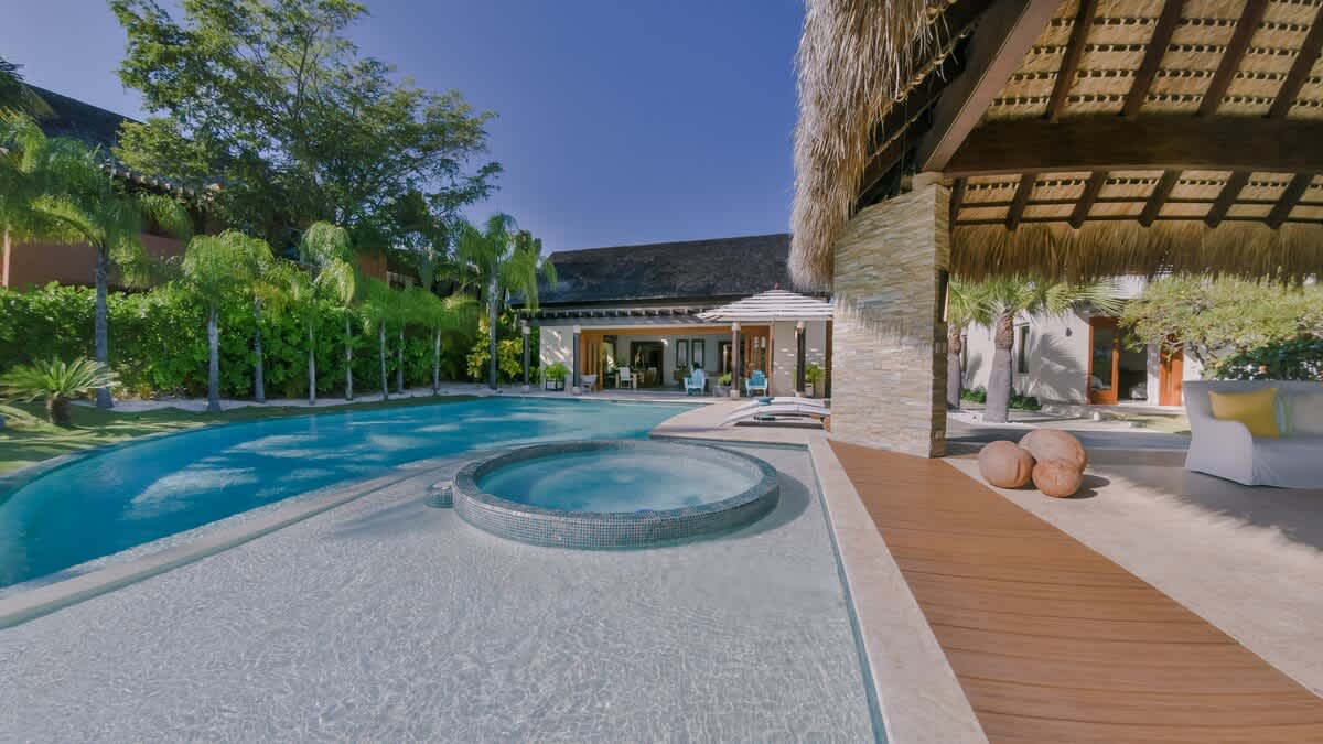 6944433f914dba2e072f739b