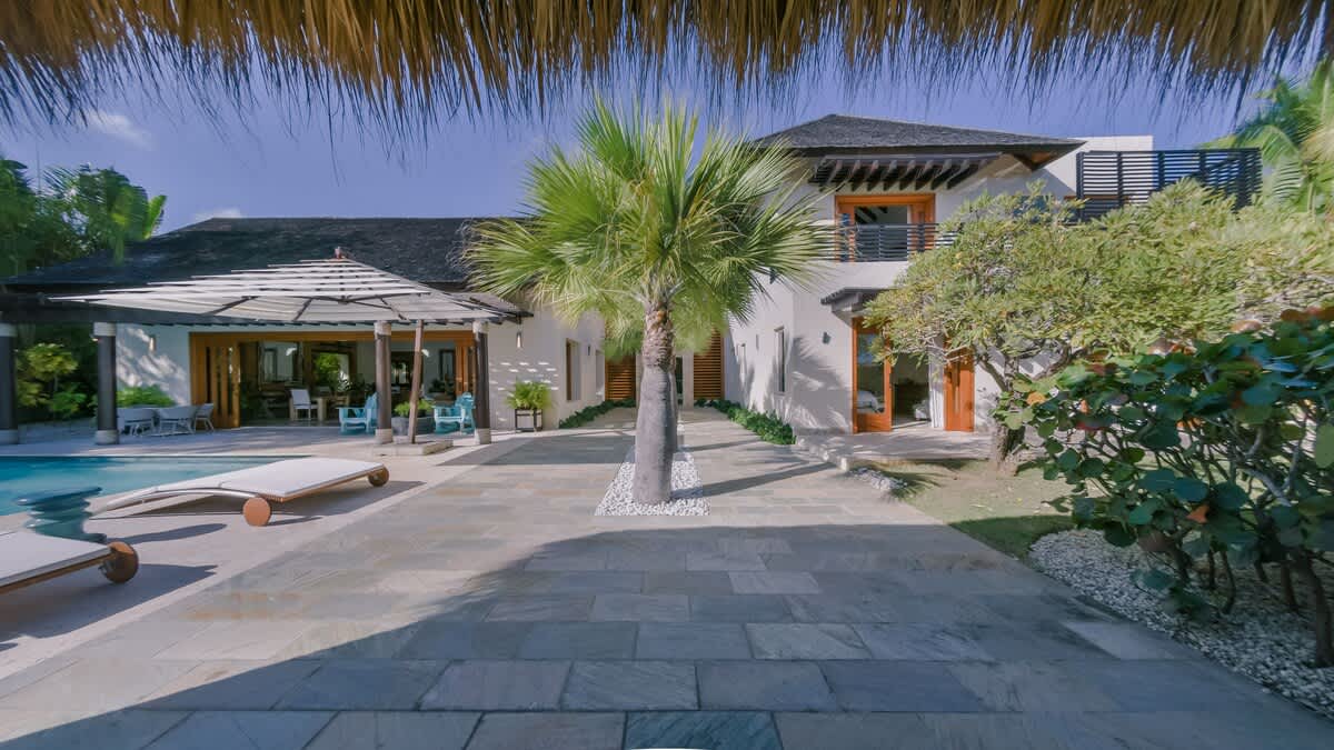 6944433e914dba2e072f7378