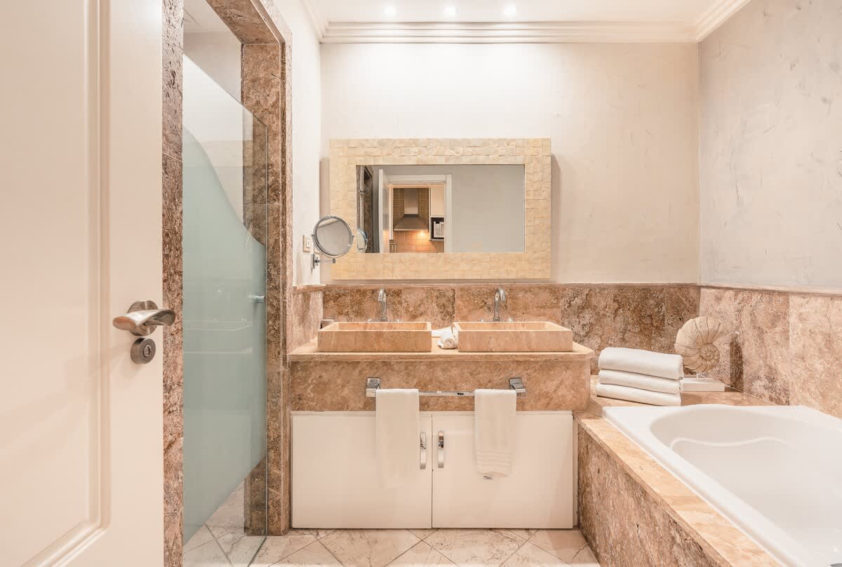 694affa49ffb66b812e21474