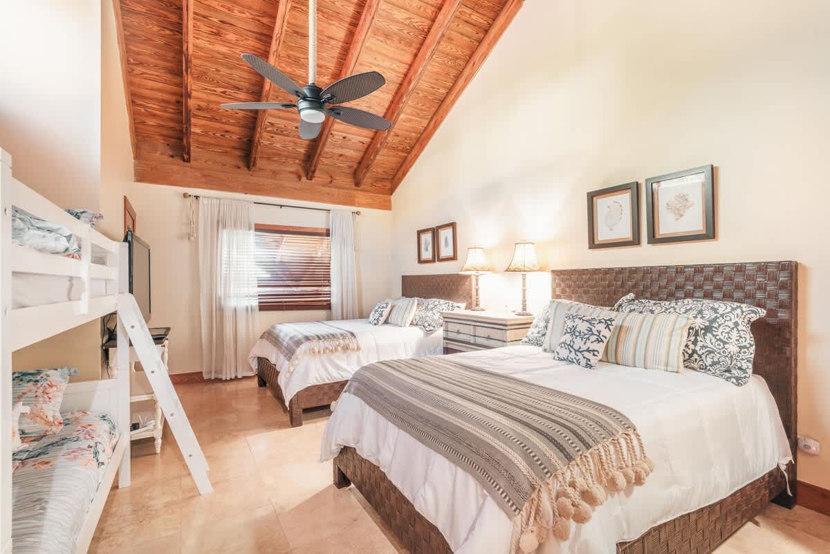 694443ef914dba2e072f7a27