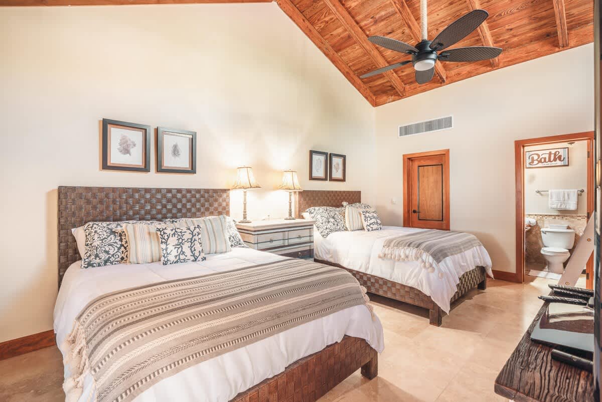 694443ef914dba2e072f7a31