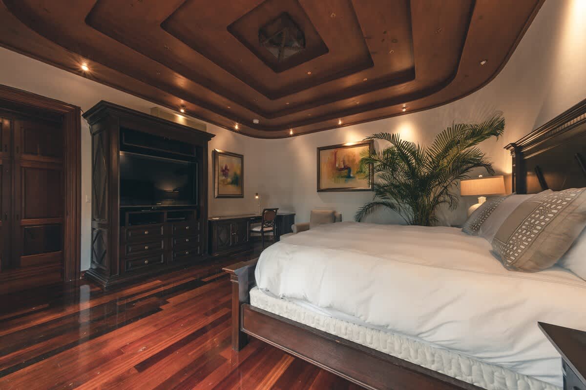 6944435f914dba2e072f7530