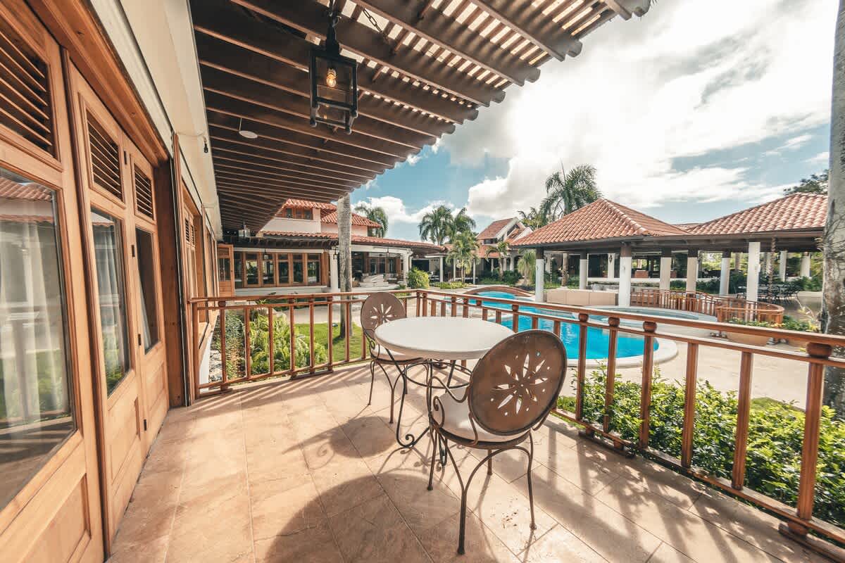 6944435f914dba2e072f752e