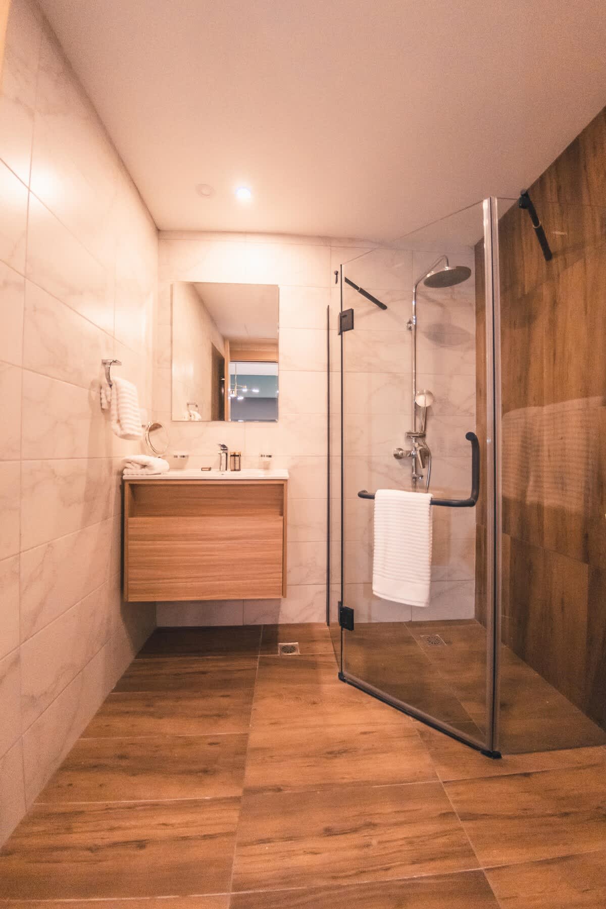 6945c099fcb6fe3e7c4434a3