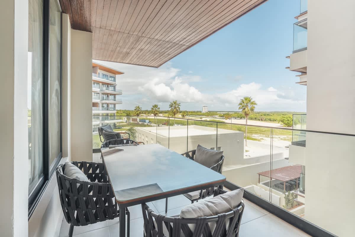 6944444efcb6fe3e7c3fbecf