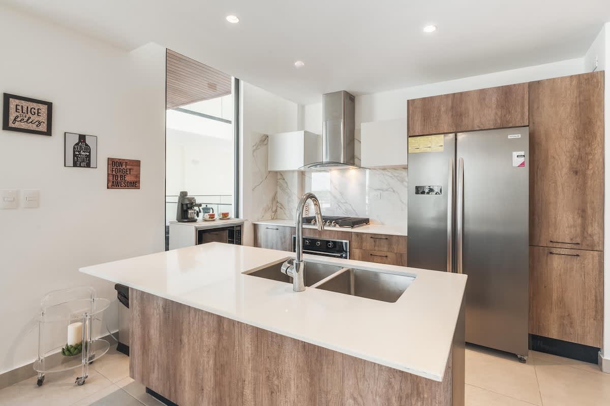 6944444efcb6fe3e7c3fbed2