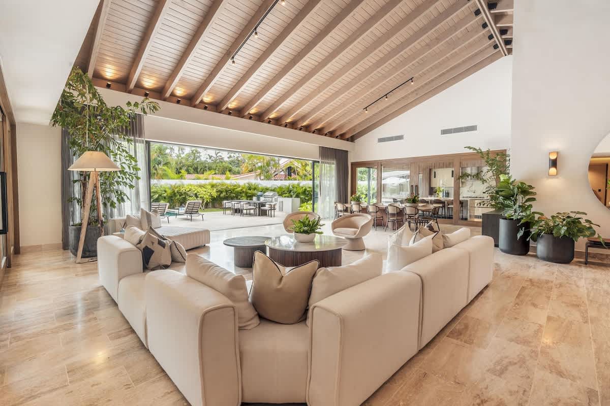 6944445efcb6fe3e7c3fc08b