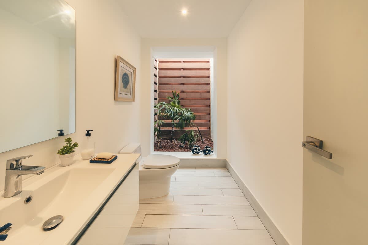 6944433a914dba2e072f733a