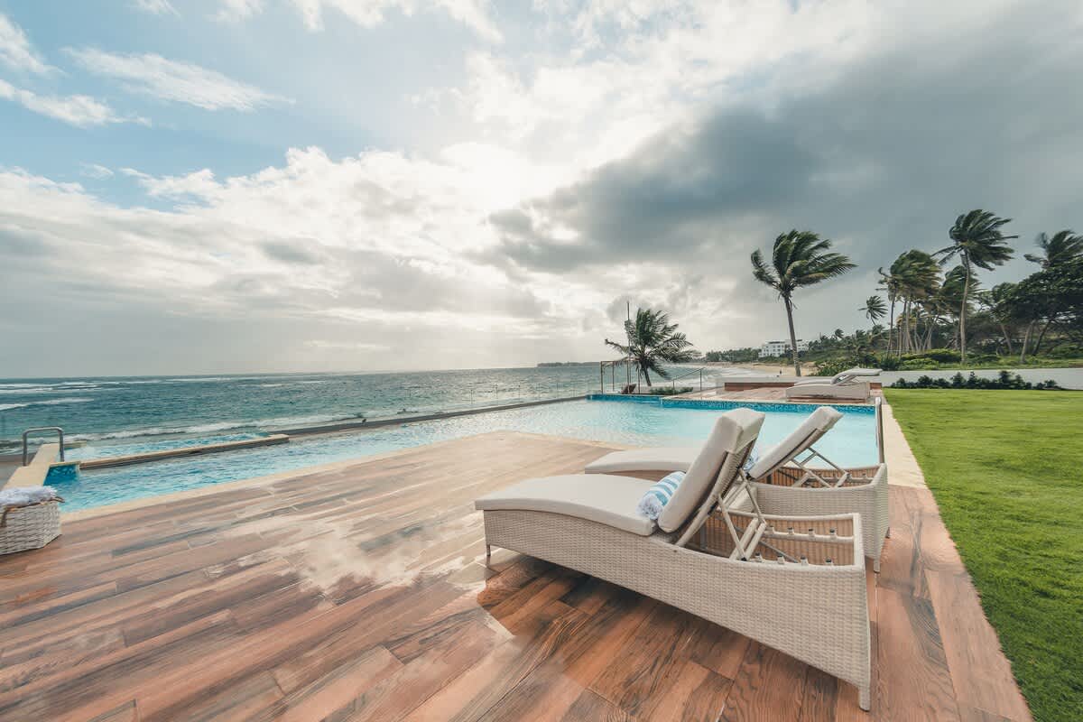 6944433b914dba2e072f733d