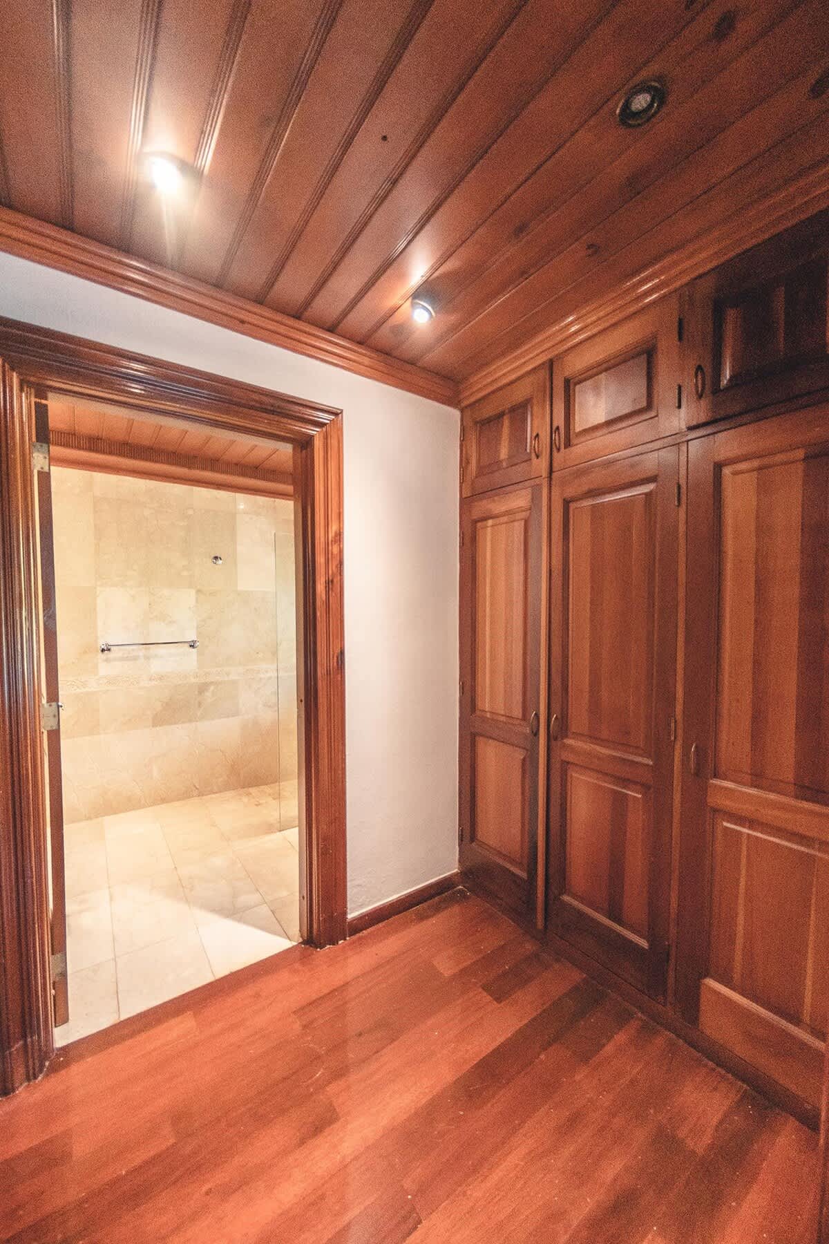 69444321fcb6fe3e7c3fb42c