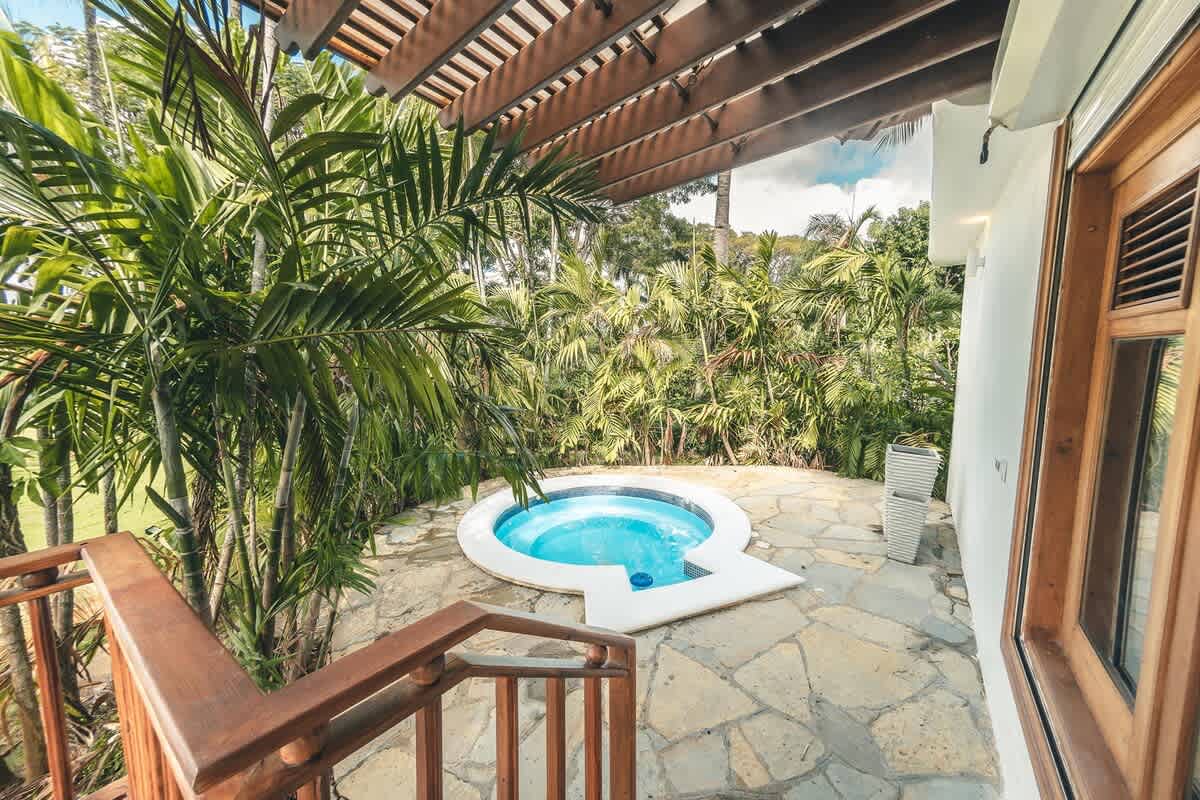 6944431efcb6fe3e7c3fb3fd