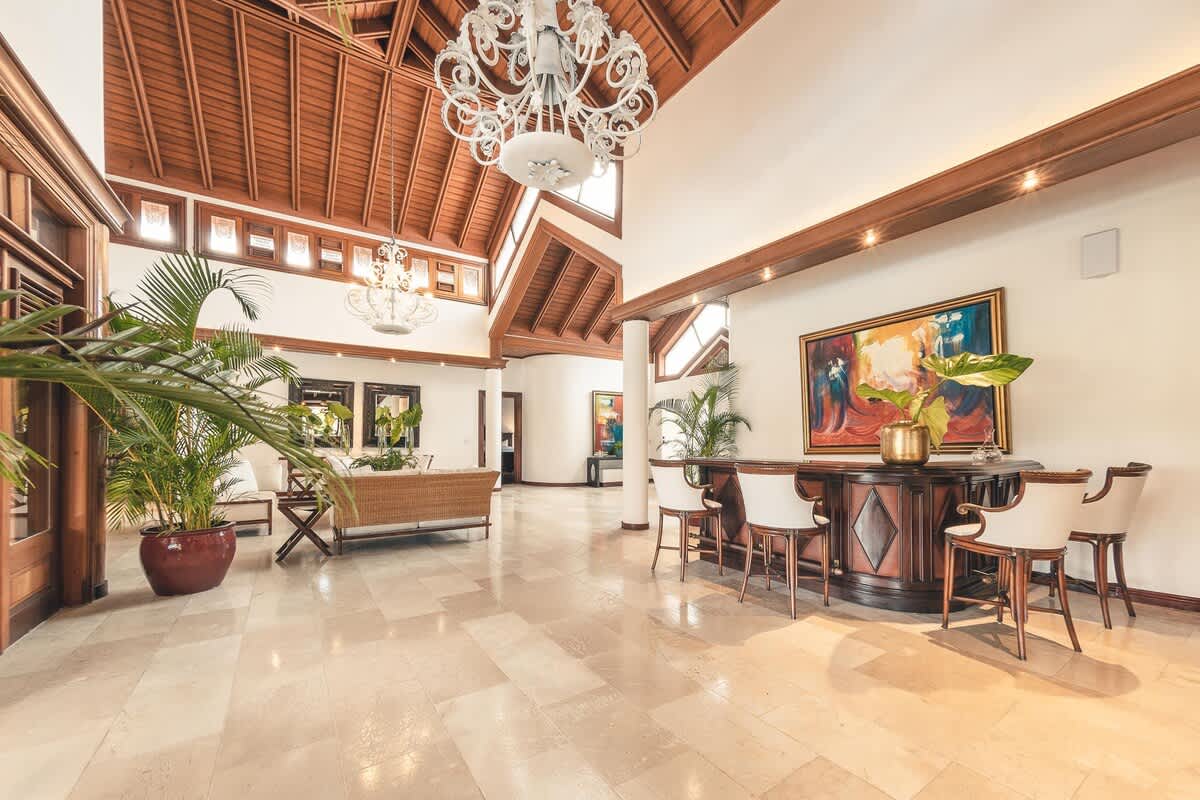 6944431afcb6fe3e7c3fb3b1