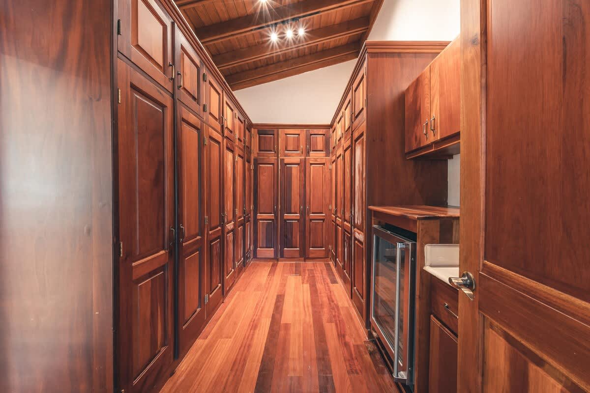 69444320fcb6fe3e7c3fb40d