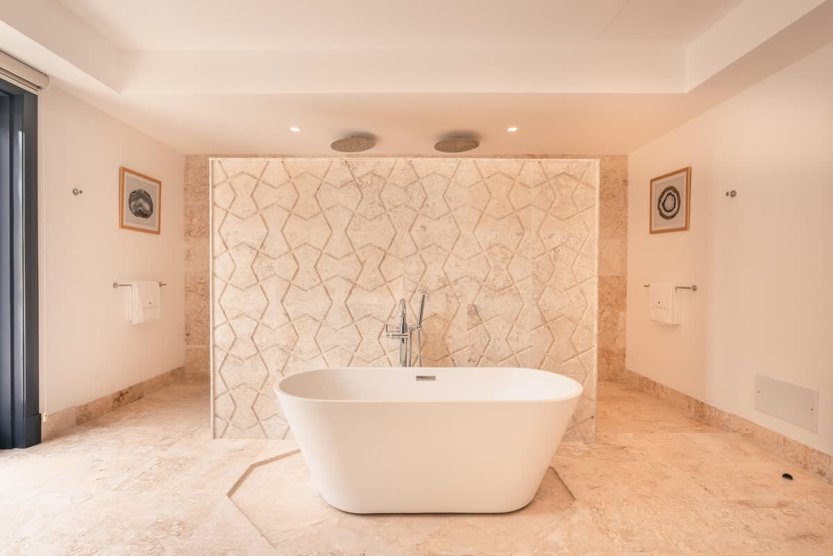 6944439dfcb6fe3e7c3fb715