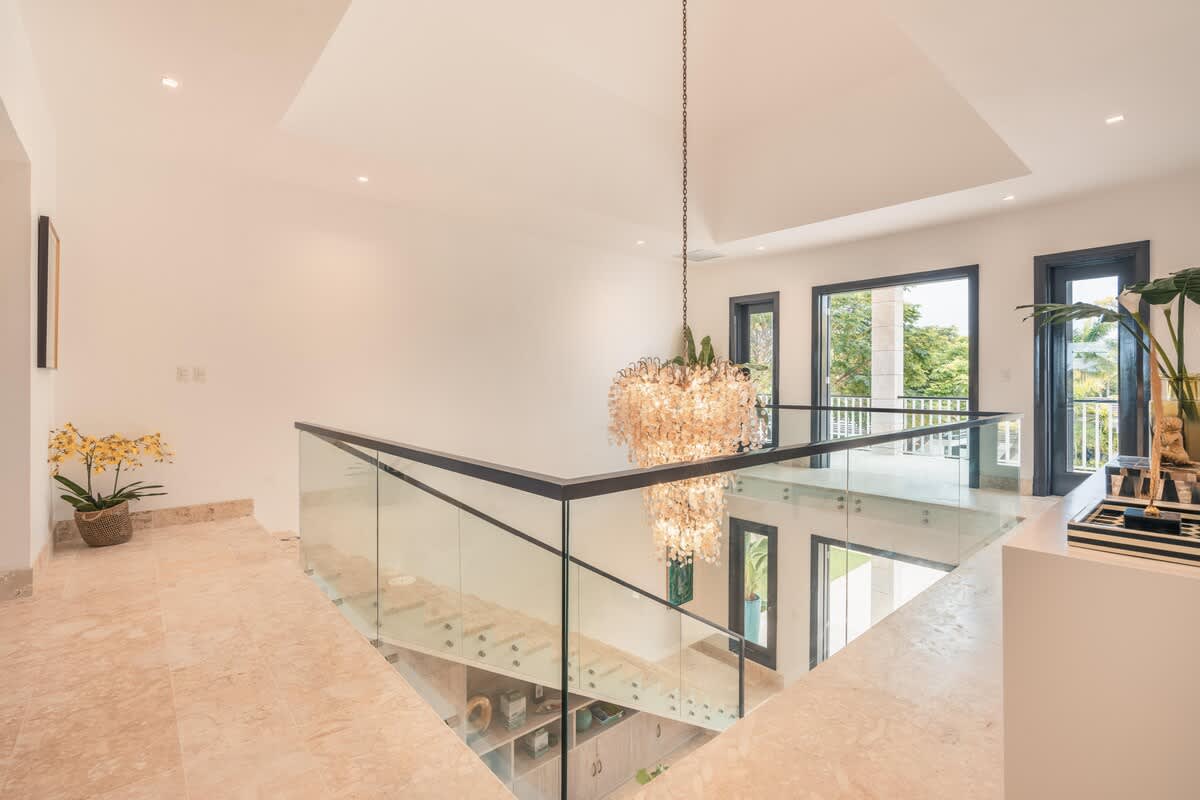 694443a0fcb6fe3e7c3fb73b