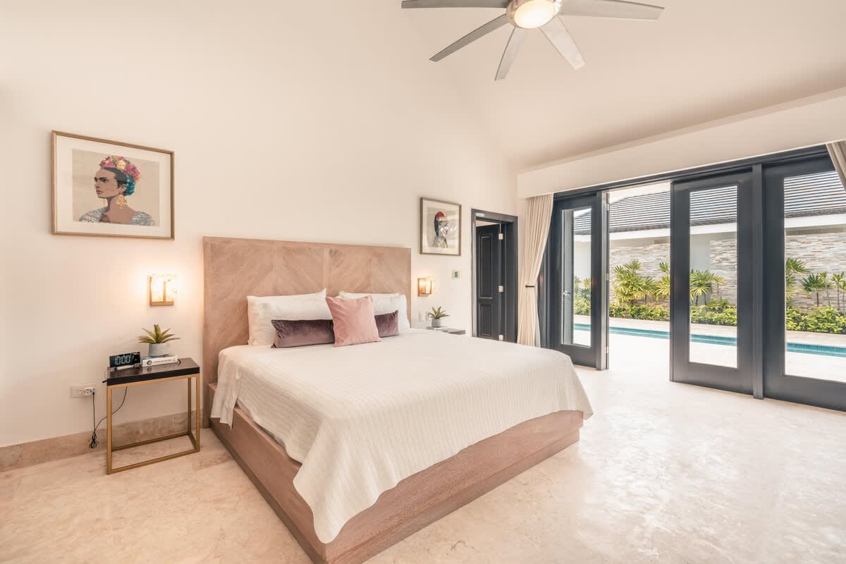 6944439afcb6fe3e7c3fb6e5