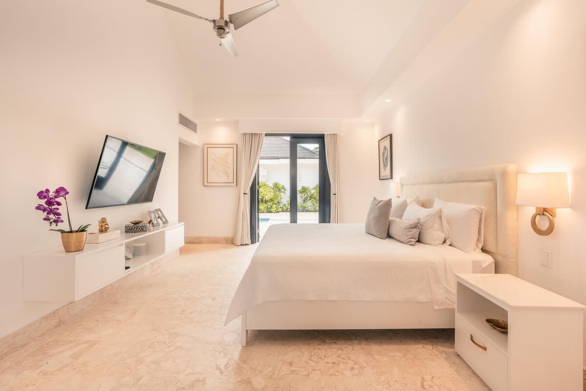 6944439dfcb6fe3e7c3fb724