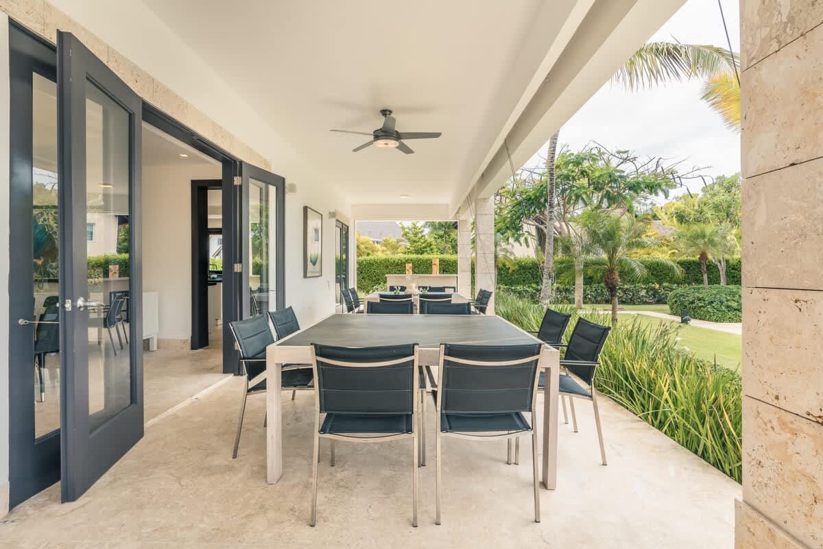 6944439afcb6fe3e7c3fb6ed