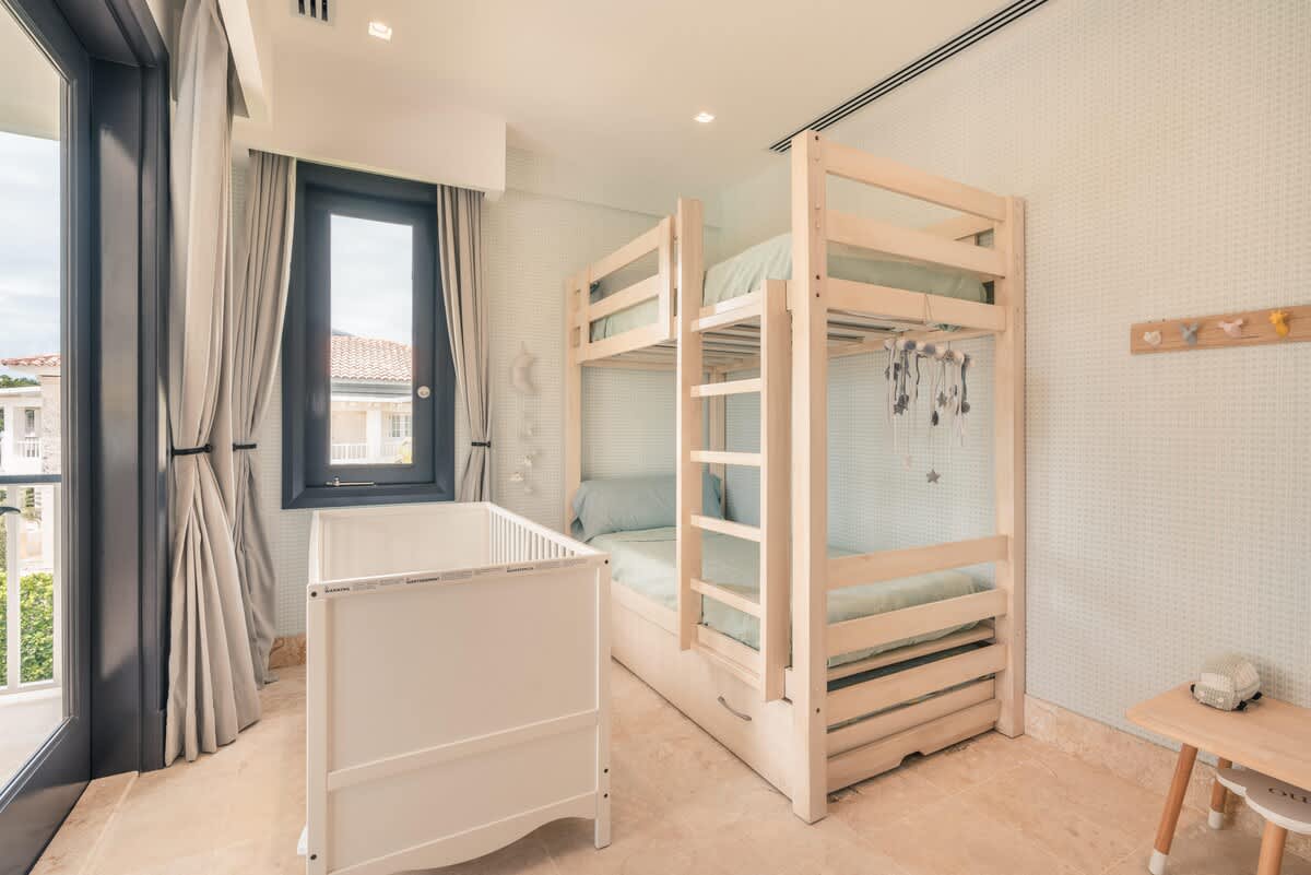 6944439dfcb6fe3e7c3fb722