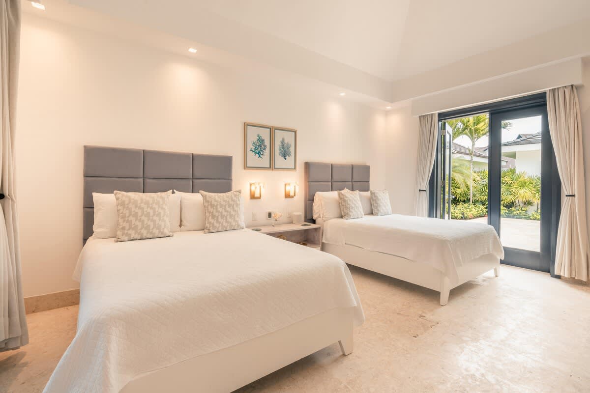 6944439dfcb6fe3e7c3fb72f